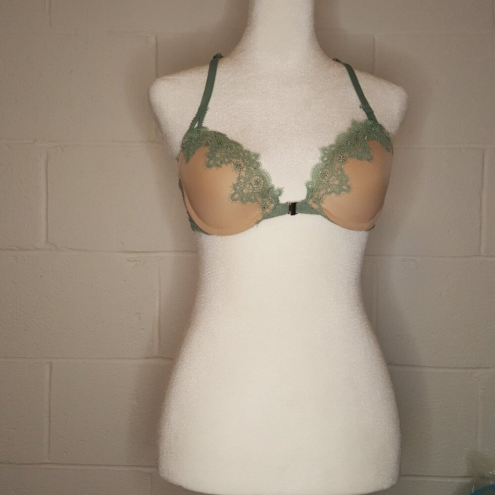 Green Lace Front Close Bra